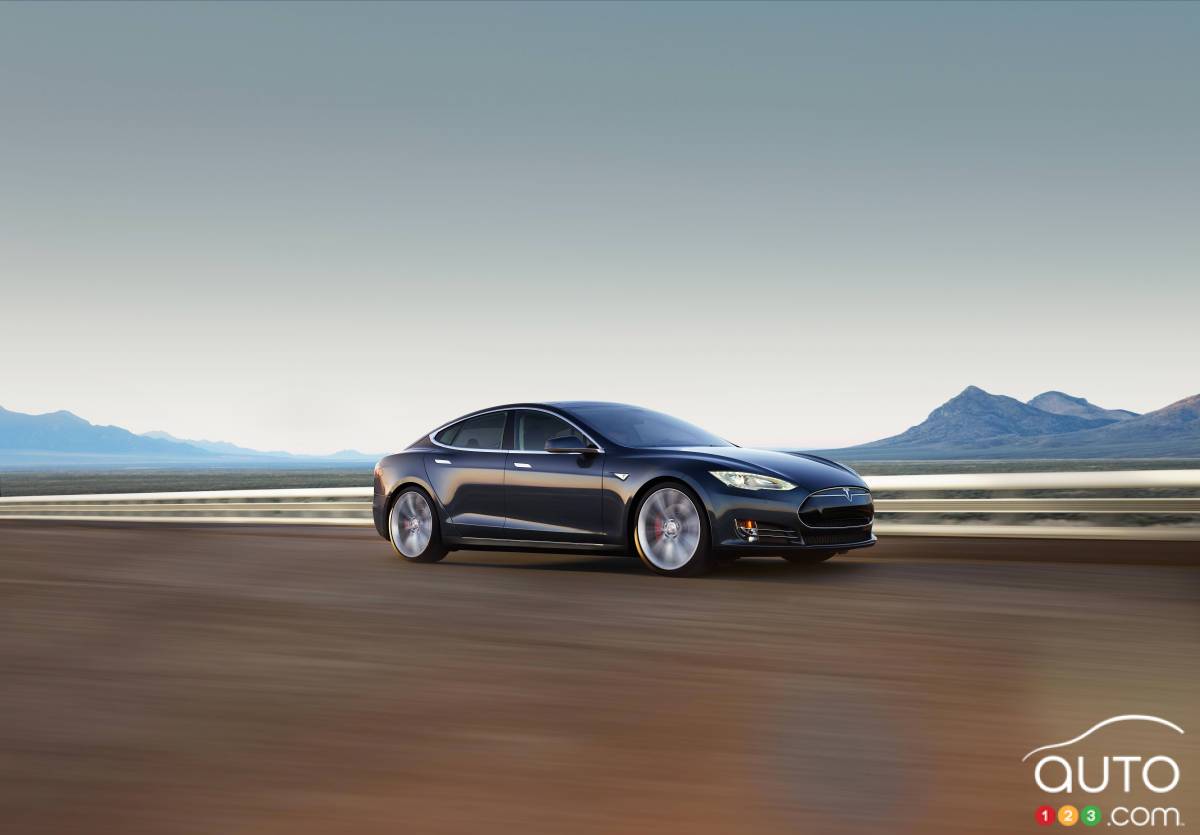 Tesla’s Nevada battery factory on track