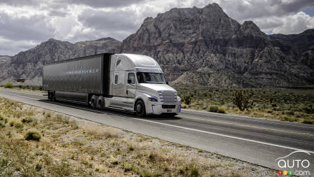 Daimler teste des semi-remorques autonomes au Nevada