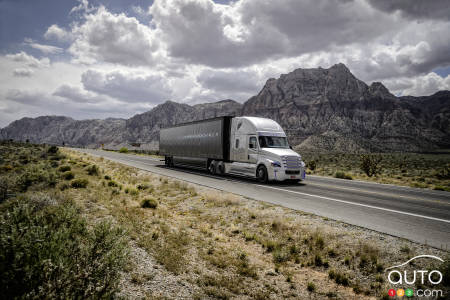 Daimler self-driving truck trial begins in Nevada