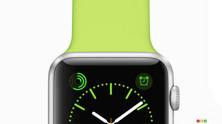 Une amende de 120 $ pour avoir utilisé sa montre Apple au volant