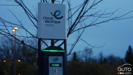 Circuit électrique: la borne de recharge à Montmagny déployée
