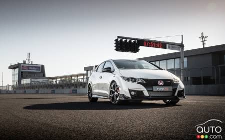 Honda Civic Type R officially coming to Canada!