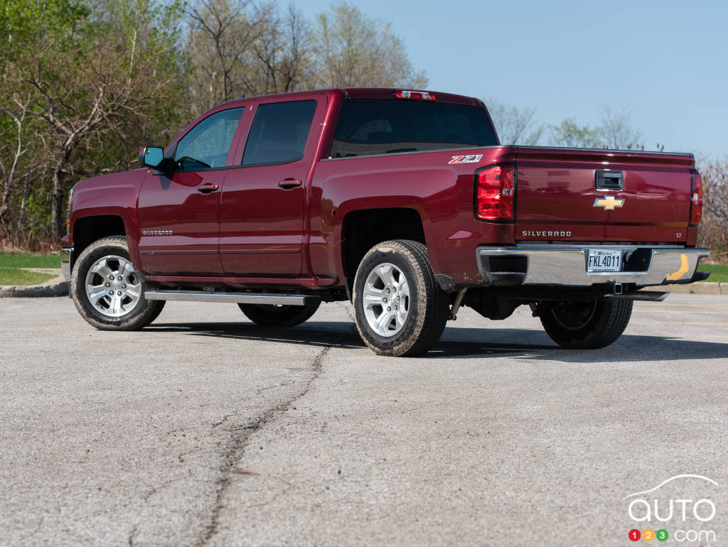 2015 Chevrolet Silverado 1500 2LT Crew Cab 4WD | Car Reviews | Auto123