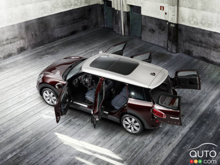 MINI unveils third-generation Cooper Clubman