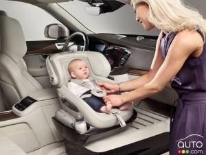 Volvo presents Excellence Child Seat Concept