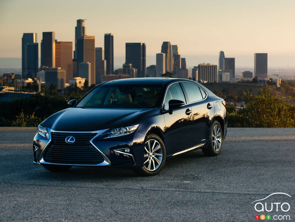 Lexus ES 300h 2016