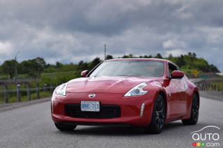 Research 2015
                  NISSAN 370Z pictures, prices and reviews