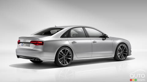 Audi S8 Plus packs 597 hp, goes like stink