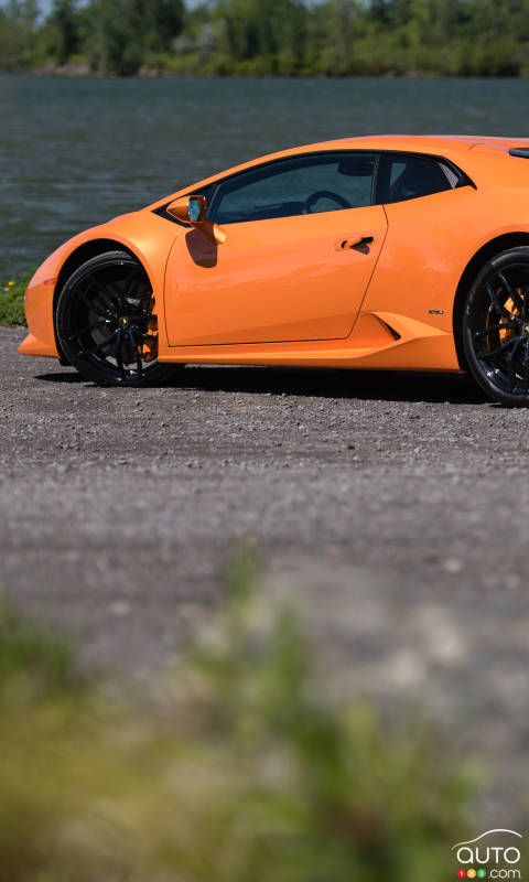 2015 Lamborghini Huracán LP610-4 Review