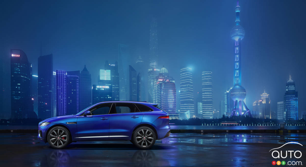 Frankfurt 2015: Jaguar F-PACE teaser before the big show