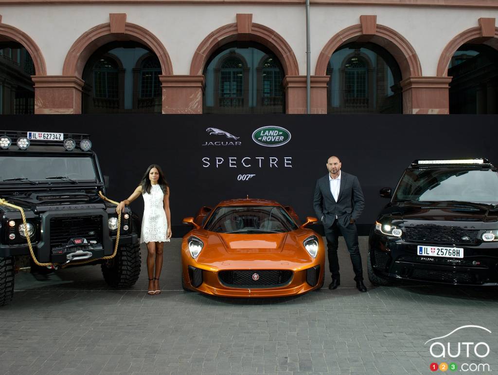 Land Rover Defender, Jaguar C-X75  et Range Rover Sport RVR