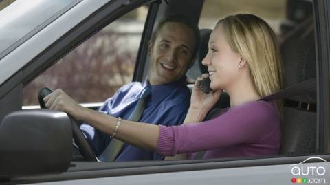 "Be Strong and Resist. Don’t Text and Drive," SAAQ urges