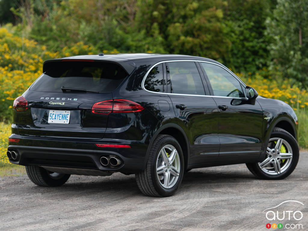 2015 Porsche Cayenne S E-Hybrid