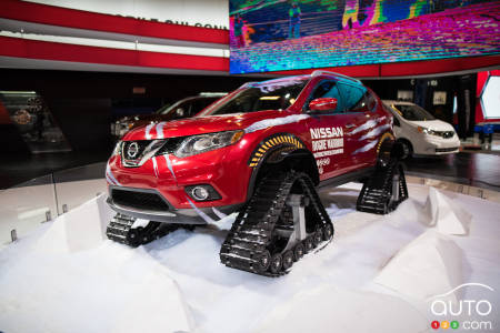 Montreal 2016: Nissan Rogue Warrior tackles winter with tracks!