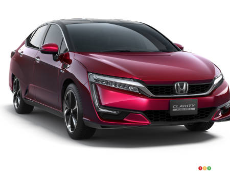 Honda Clarity fuel-cell sedan going on sale in California soon