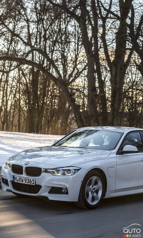BMW introduces 225xe and 330xe plug-in hybrids