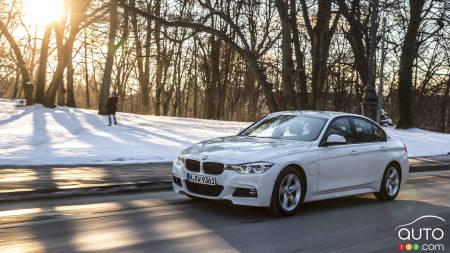 BMW introduces 225xe and 330xe plug-in hybrids