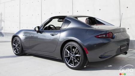 Mazda Offers Car Buyers Chance to Pre-Order 2017 MX-5 RF