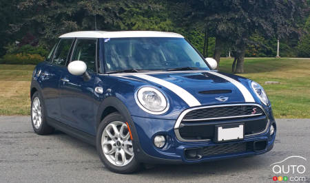 2016 MINI Cooper S 5 door Review