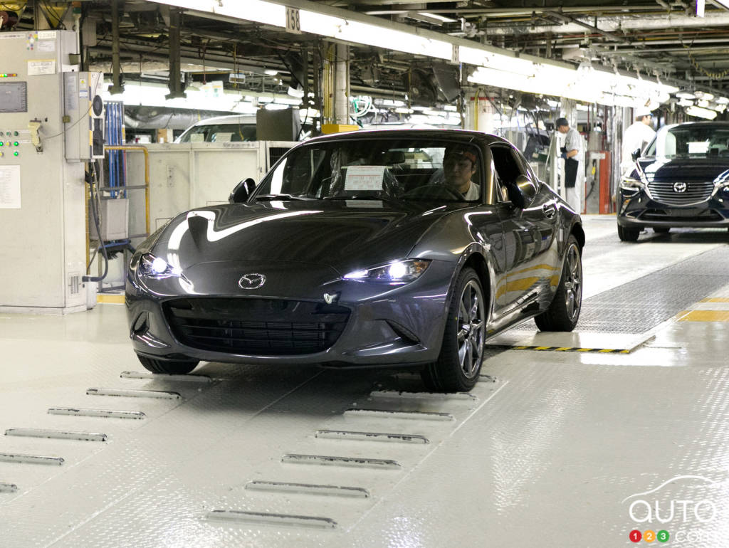 remière MX-5 RF de production (modèle européen)