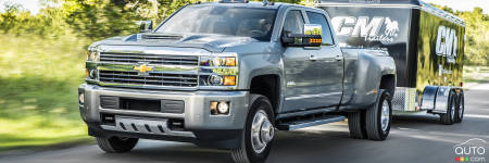 2017 Chevy Silverado HD, GMC Sierra HD get new Duramax diesel