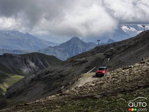 The Range Rover Sport descends the Inferno Downhill in Switzerland