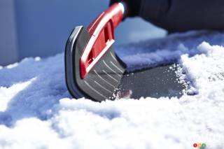 Balai à neige anti-égratignures Garant