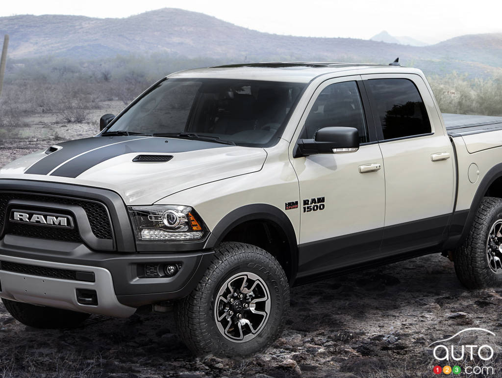 Ram 1500 2017 avec ensemble Rebel Mojave Sand