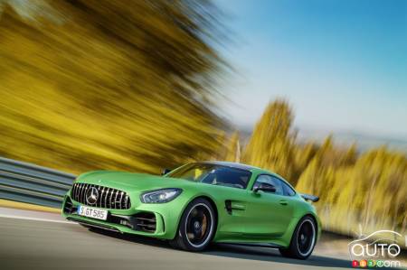 Voyez la Mercedes-AMG GT R dévorer le Nürburgring (vidéo)