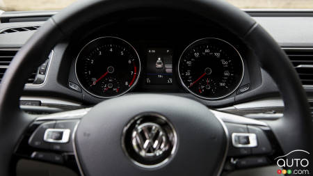 Employee letter warned Volkswagen managers about emissions investigation, report says