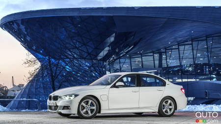 BMW unveils 330e iPerformance plug-in hybrid