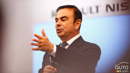 Nissan wants to launch 10 self-driving cars by 2020