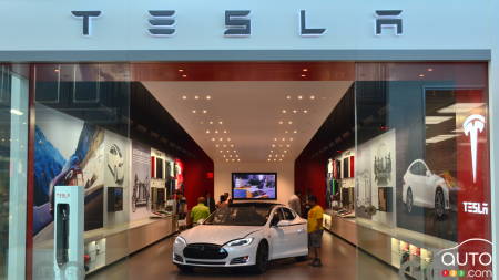 Vent de folie autour du dévoilement de la Tesla Model 3 prévu ce soir