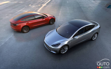 La toute nouvelle Tesla Model 3 a finalement été dévoilée!