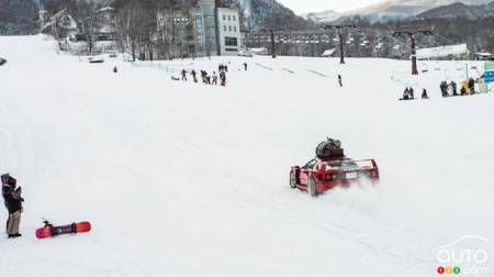 Ferrari F40 takes on ski slopes!