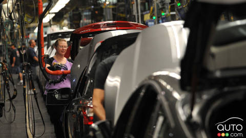 Ford invests $1.6 billion in new Mexican plant for small cars