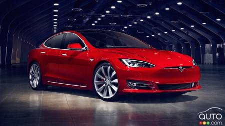 Un nouveau look pour la Tesla Model S!