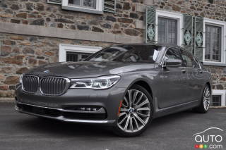 Research 2016
                  BMW 740i pictures, prices and reviews
