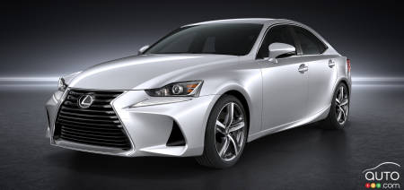 Beijing 2016 : la Lexus IS 2017 fait peau neuve… enfin, presque