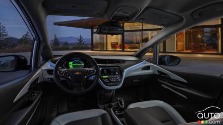 GM, Lyft to launch autonomous Chevrolet Bolt taxis in 2017