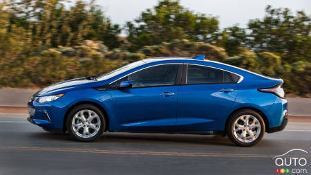 Véhicules électriques et hybrides : les Canadiens les connaissent trop peu