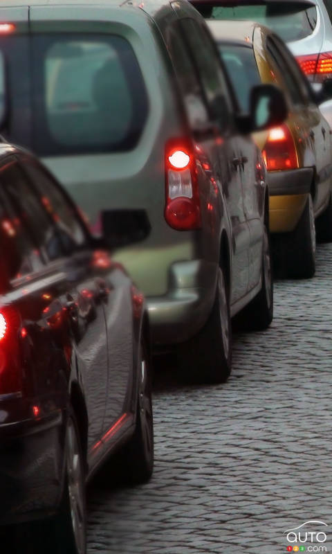 German regulators identify 30 cars with excessive CO2 levels