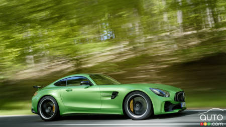 New Mercedes-AMG GT R ready to tear the track apart