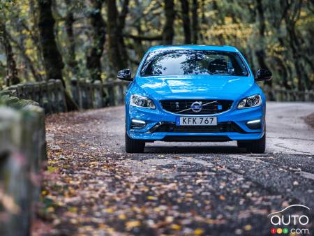 Volvo annonce les prix canadiens de ses V60 et S60 Polestar 2017