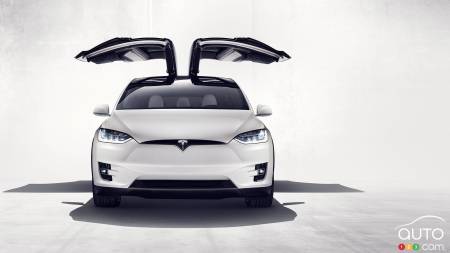 Tesla Model X crash may be linked to Autopilot
