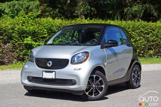 Research 2016
                  SMART Fortwo pictures, prices and reviews