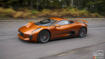 Jaguar mulls all-electric cars to rival Tesla