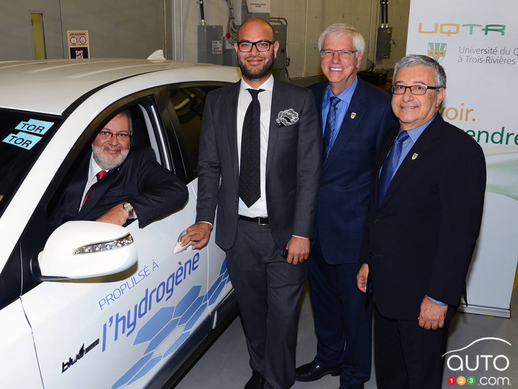 Left to right: Pierre Arcand, Quebec Minister of Energy and Natural Resources; Faizan Agha, Manager of Advanced Product Development with Hyundai Auto Canada Corp.; Daniel McMahon, Rector of University of Quebec at Trois-Rivieres; and Richard Chahine, Director of the Hydrogen Research Institute.
