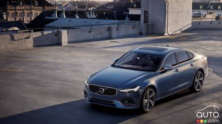 La Volvo S90 arrive en salle d’exposition canadienne