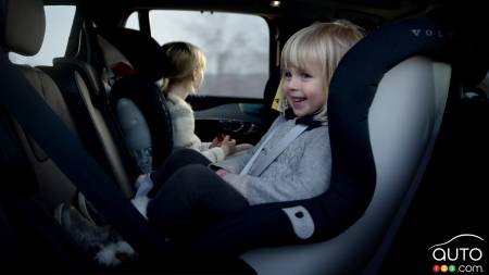 Volvo designs next-generation child seats for improved safety
